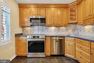 4575 Airlie Way, Annandale, VA 22003 - Photo 4