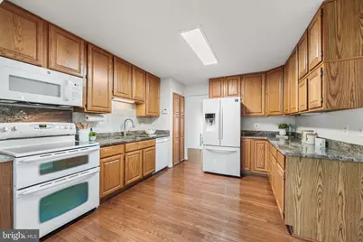7630 Chancellor Way, Springfield, VA 22153 - Photo 28