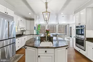 6813 Brimstone Ln, Fairfax Station, VA 22039 - Photo 12