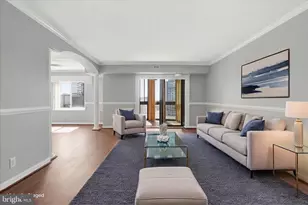 8360 Greensboro Dr, McLean, VA 22102 - Photo 10