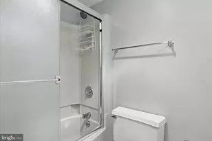 8360 Greensboro Dr, McLean, VA 22102 - Photo 24