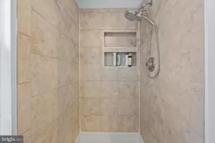 3930 Collis Oak Ct, Fairfax, VA 22033 - Photo 32