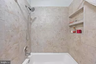 3930 Collis Oak Ct, Fairfax, VA 22033 - Photo 22