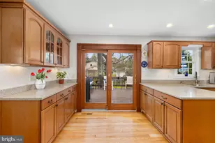 6964 Conservation Dr, Springfield, VA 22153 - Photo 12