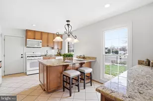 9502 Wallingford Dr, Burke, VA 22015 - Photo 4