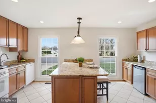 9502 Wallingford Dr, Burke, VA 22015 - Photo 6