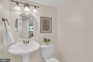 9204 Ashmeade Dr, Fairfax, VA 22032 - Photo 34