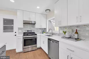 9204 Ashmeade Dr, Fairfax, VA 22032 - Photo 12