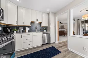 9247 Cardinal Forest Ln, Lorton, VA 22079 - Photo 22