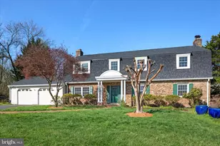 3022 Fox Den Ln, Oakton, VA 22124 - Photo 2