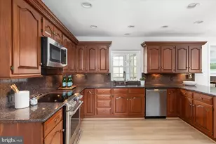 3022 Fox Den Ln, Oakton, VA 22124 - Photo 12