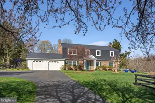 3022 Fox Den Ln, Oakton, VA 22124 - Photo 4