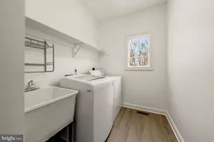 1096 Liberty Meeting Ct, Herndon, VA 20170 - Photo 38