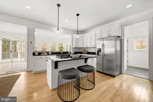 1096 Liberty Meeting Ct, Herndon, VA 20170 - Photo 10