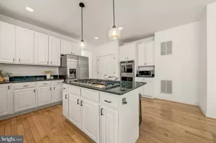 1096 Liberty Meeting Ct, Herndon, VA 20170 - Photo 12