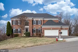 1096 Liberty Meeting Ct, Herndon, VA 20170 - Photo 2