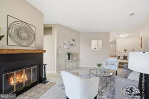 11240 Harbor Ct, Reston, VA 20191 - Photo 6