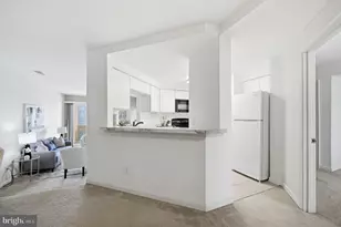 11240 Harbor Ct, Reston, VA 20191 - Photo 6