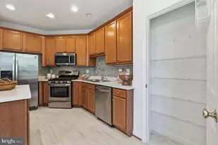 2313 Huntington Station Ct, Alexandria, VA 22303 - Photo 36