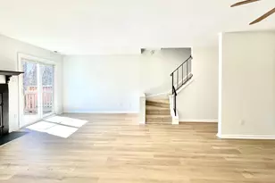 4141 Pleasant Meadow Ct, Chantilly, VA 20151 - Photo 12