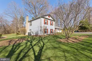 2926 Fort Lee St, Herndon, VA 20171 - Photo 2