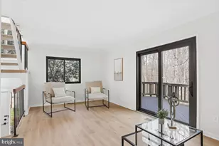 11922 Barrel Cooper Ct, Reston, VA 20191 - Photo 6