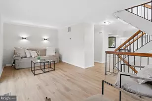 11922 Barrel Cooper Ct, Reston, VA 20191 - Photo 4