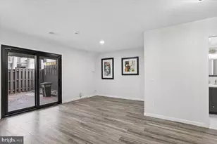 11922 Barrel Cooper Ct, Reston, VA 20191 - Photo 30