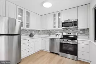 11922 Barrel Cooper Ct, Reston, VA 20191 - Photo 16