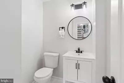 11922 Barrel Cooper Court, Reston, VA 20191 - Photo 10