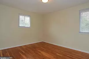 8707 Greystone Pl, Alexandria, VA 22309 - Photo 12