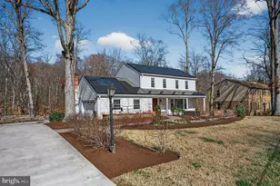 10730 Anita Dr, Lorton, VA 22079 - Photo 4