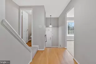 10106 Bushman Dr, Oakton, VA 22124 - Photo 4