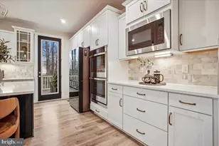 3799 Rainier Dr, Fairfax, VA 22033 - Photo 4