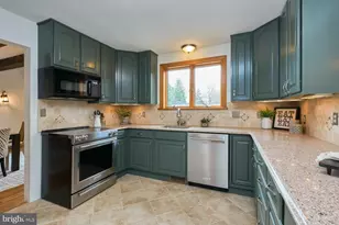 6586 Braddock Rd, Alexandria, VA 22312 - Photo 12