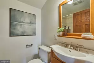 6586 Braddock Rd, Alexandria, VA 22312 - Photo 38