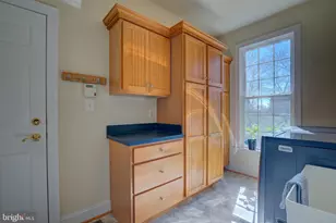 7690 Oak Field Ct, Springfield, VA 22153 - Photo 38