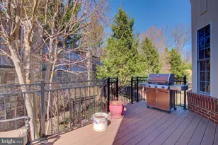 7690 Oak Field Ct, Springfield, VA 22153 - Photo 12