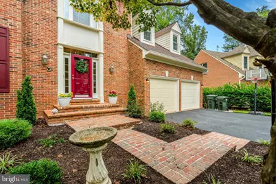 11181 Longwood Grove Drive, Reston, VA 20194 - Photo 2