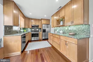 9359 Robnel Pl, Vienna, VA 22182 - Photo 16