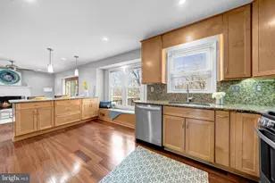 9359 Robnel Pl, Vienna, VA 22182 - Photo 18