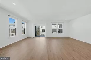 12118 Loblolly Dr, Fairfax, VA 22033 - Photo 10