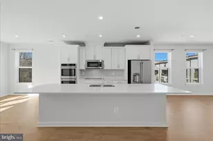 12118 Loblolly Dr, Fairfax, VA 22033 - Photo 1