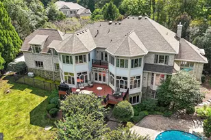 9864 Walker Glen Ct, Great Falls, VA 22066 - Photo 4