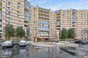 8360 Greensboro Dr, McLean, VA 22102 - Photo 42