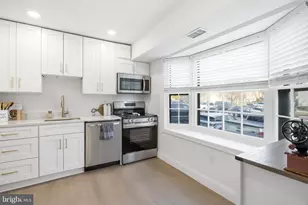 6449 Birch Leaf Ct, Burke, VA 22015 - Photo 4