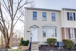 6449 Birch Leaf Ct, Burke, VA 22015 - Photo 2