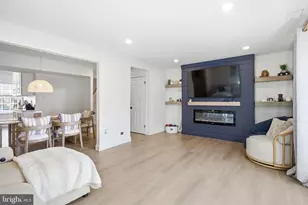 6449 Birch Leaf Ct, Burke, VA 22015 - Photo 8