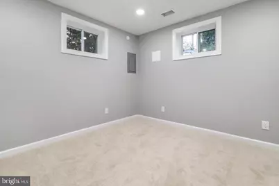 6621 Hallwood Avenue, Falls Church, VA 22046 - Photo 32