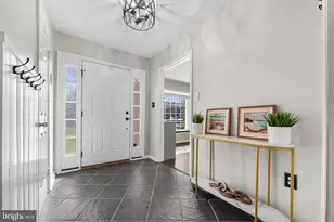 4819 Carriagepark Rd, Fairfax, VA 22032 - Photo 4